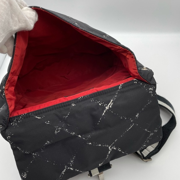 Chanel - Picture 6 of 13